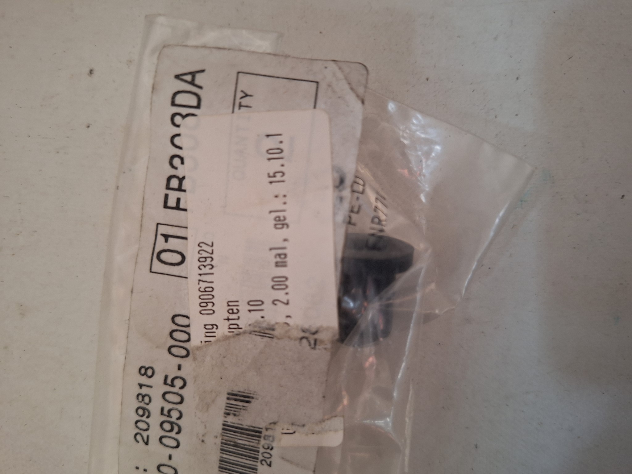 Picture of SUZUKI  GUMMI  09320-09505